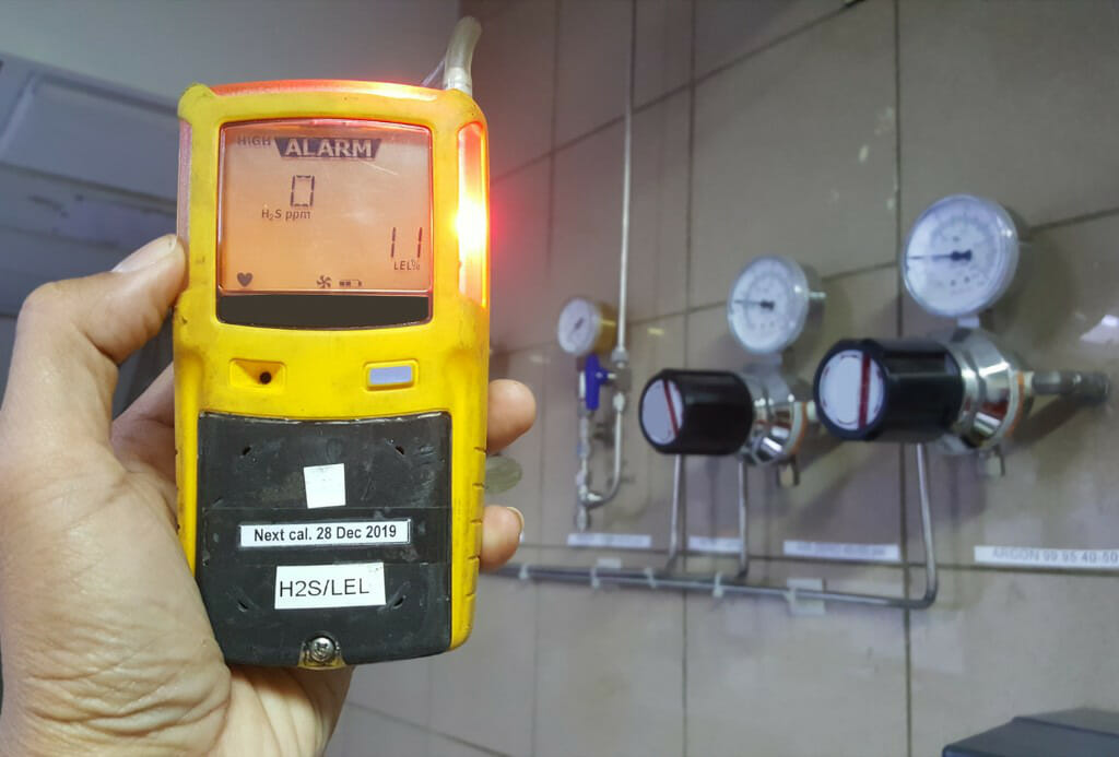 A gas measurement device used by professionals to accurately detect and monitor gas levels, ensuring the safety and efficiency of gas services in your home